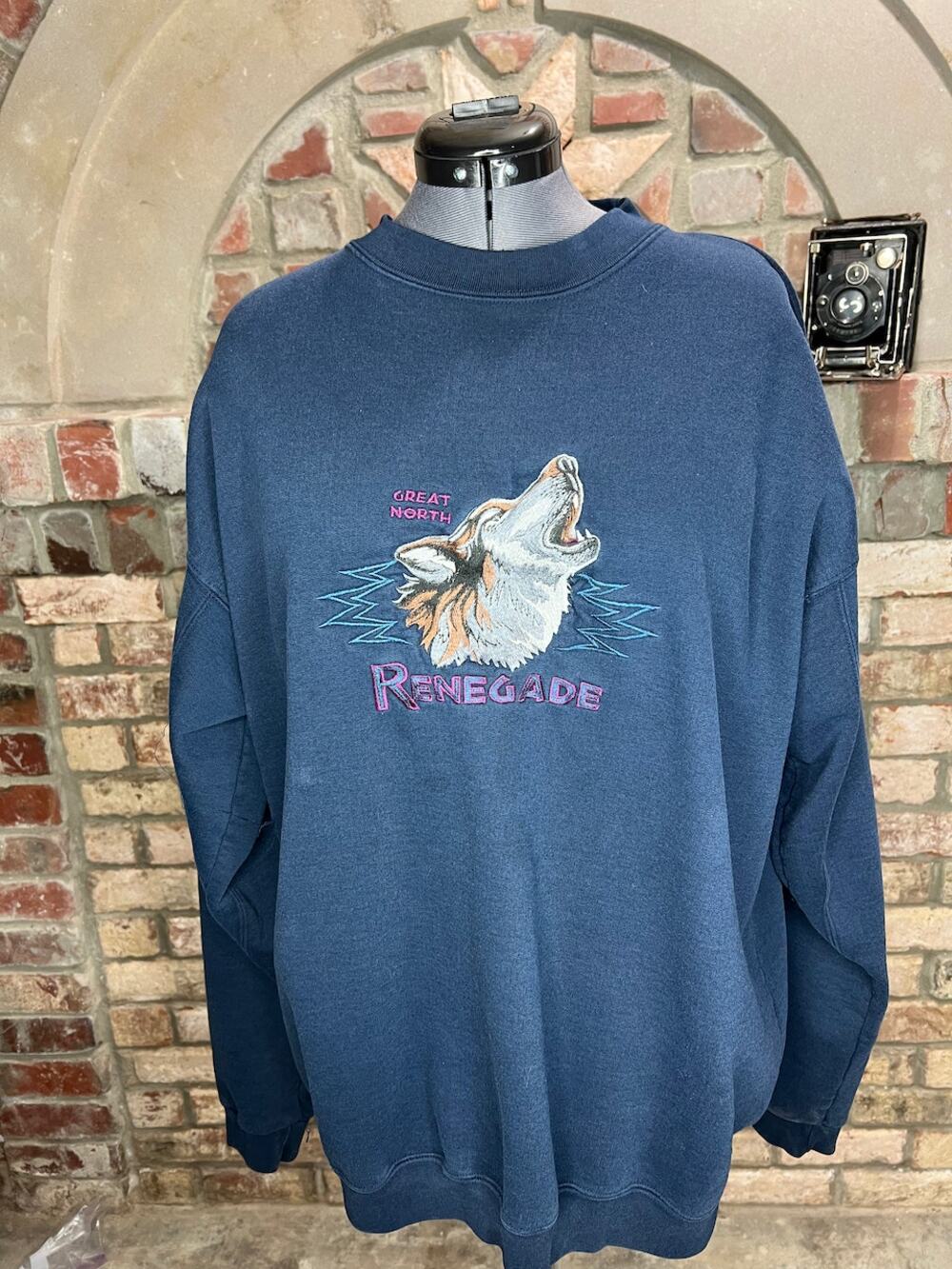 Howling wolf sweatshirt embroidered 1990s